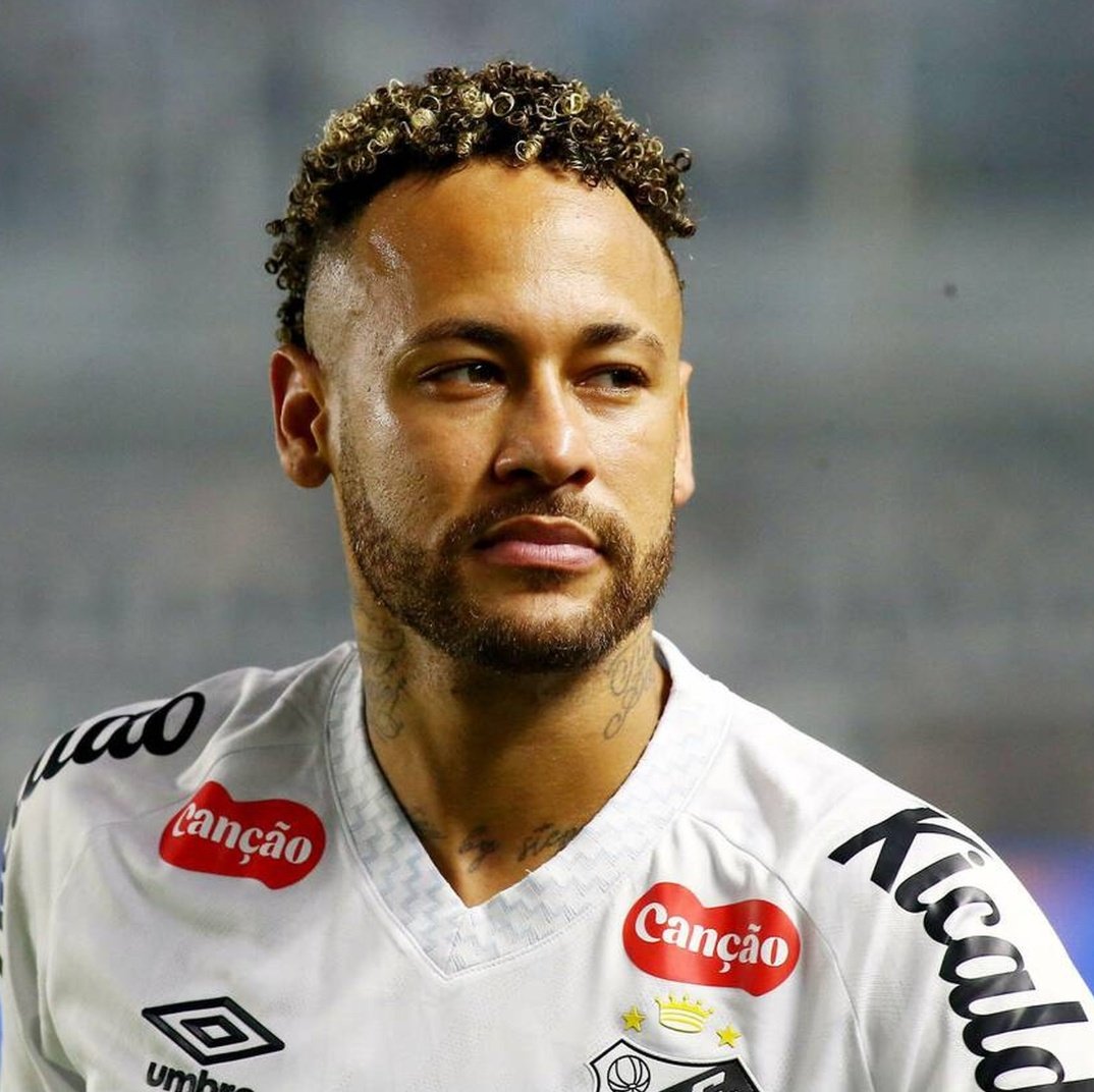 EmpNeymar's tweet photo. 100% FECHADO COM O CAPITÃO, QUEM NÃO CONFIA PULA FORA DO BARCO. https://t.co/i0R1fmqnQM
