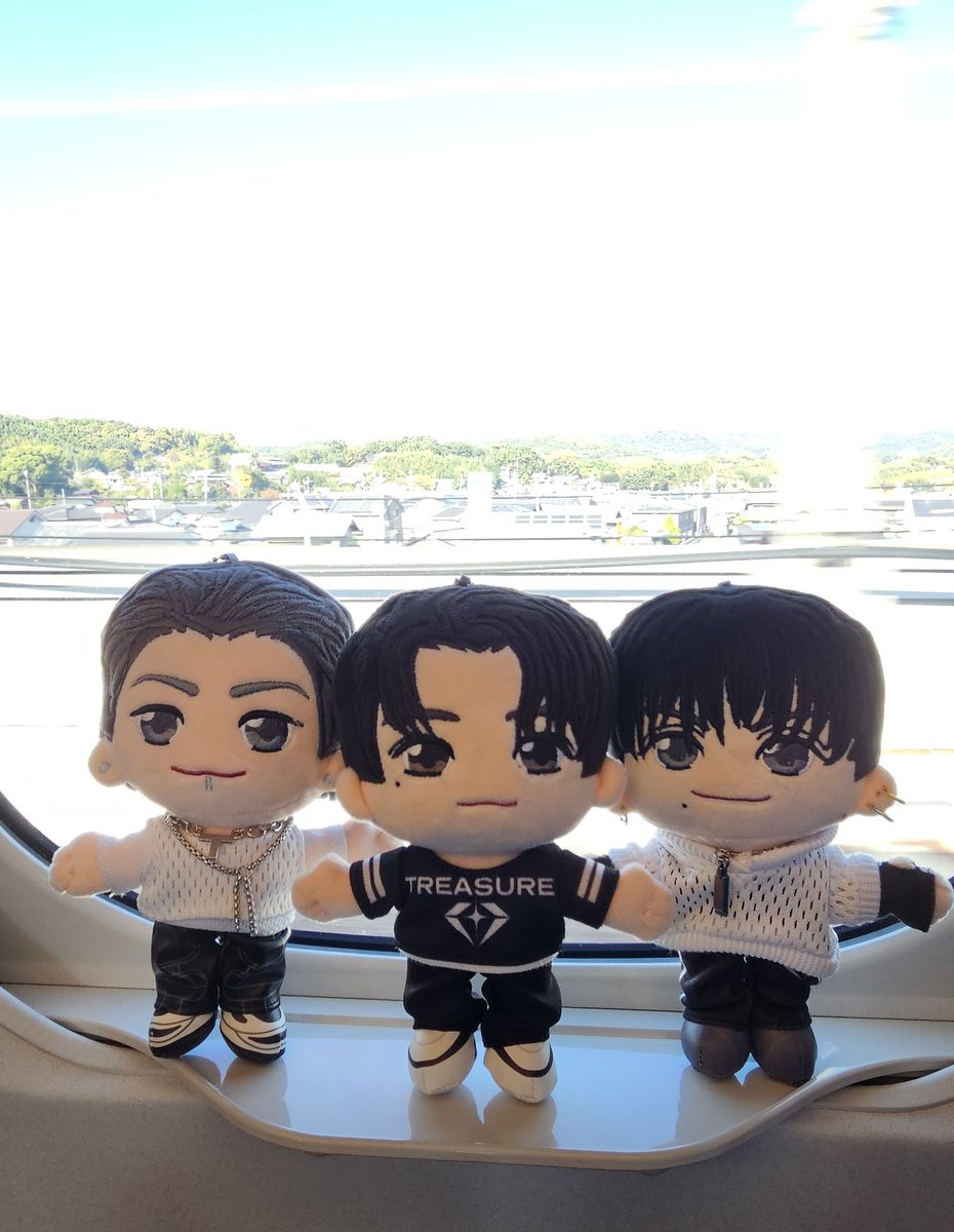 今日は新入りぬい達も一緒にトレ福岡🤗

着いたら何食べよー🤤