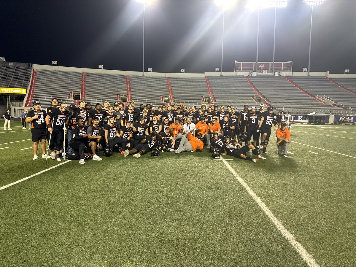 55 - 28 Win over Lyon College to finish the season❗️Great Way to Finish against our in State “Rival!” Let’s Goooo❗️
<a href="/HendrixFootball/">#WeAreWarriors</a>