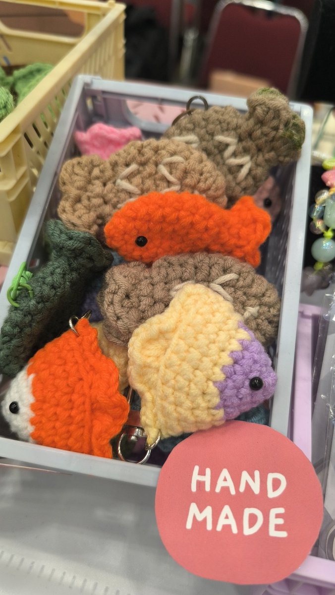 nicknackco's tweet photo. Our handmade sprout clip, fishies keychain &amp; bracelet are still avalaible for day 2 #CF21 https://t.co/HD2gVnFgmE