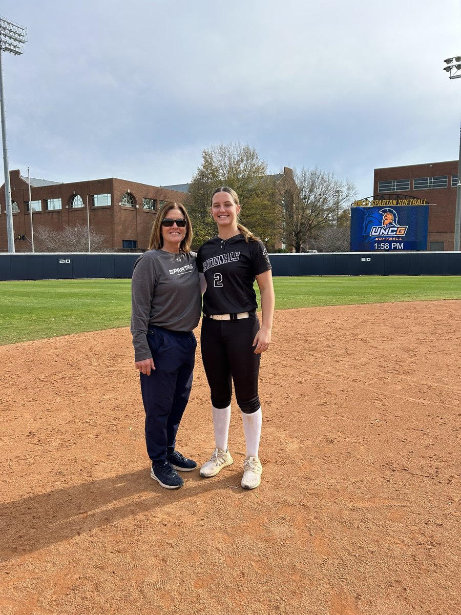 AddysonDees's tweet photo. Thank you @UNCGSoftball for a great camp today! I always learn so much from these two while having a great time! https://t.co/M88bqTkkWK
