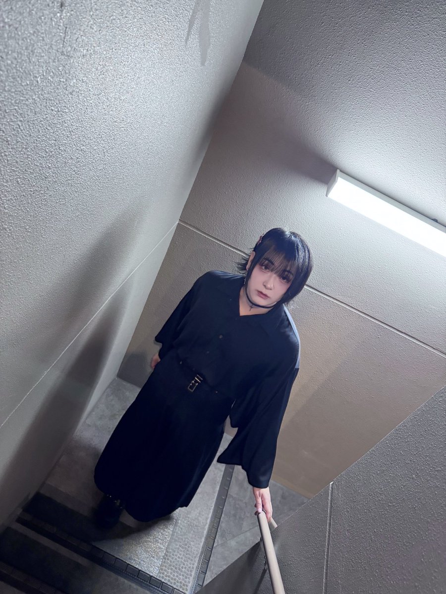 하루 tweet media