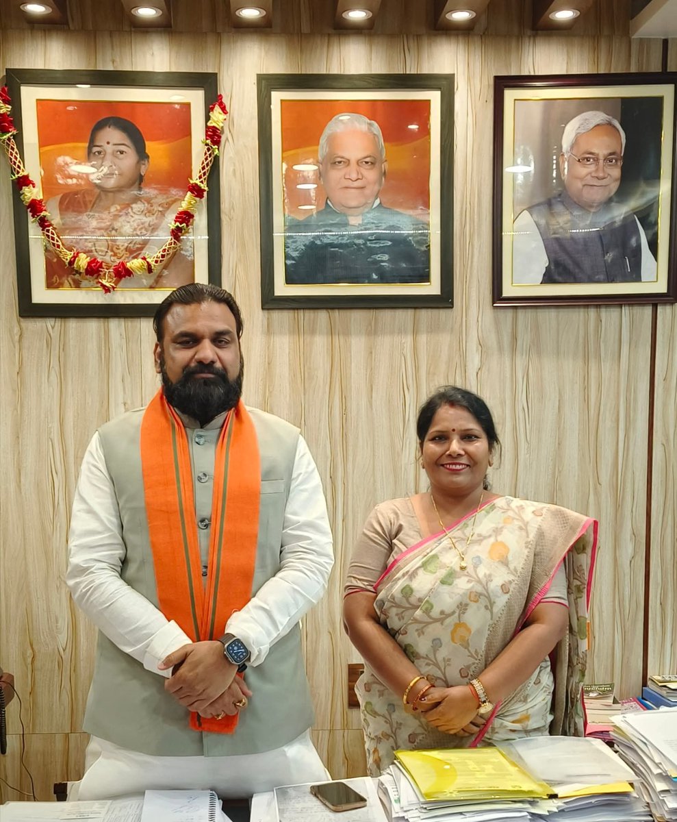 जन- जन के नेता, बिहार के माननीय उपमुख्यमंत्री, श्री सम्राट चौधरी जी को जन्मदिन की हार्दिक शुभकामनाएं। ईश्वर से आपके उत्तम स्वास्थ्य एवं दीर्घायु जीवन की कामना है...!!
#HBDSamratChoudhary
<a href="/samrat4bjp/">Samrat Choudhary</a>