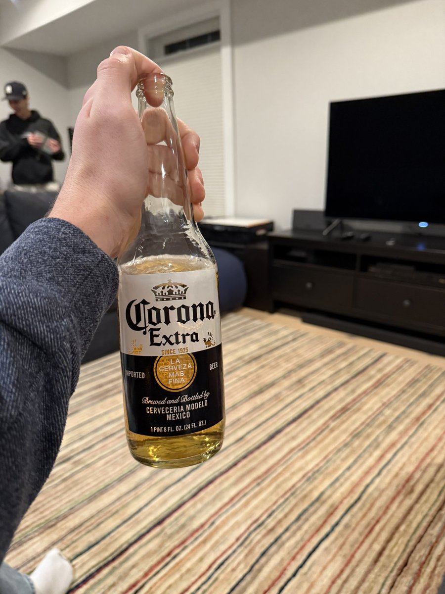 NFLPATS12's tweet image. It’s a Mexico kinda night #expand