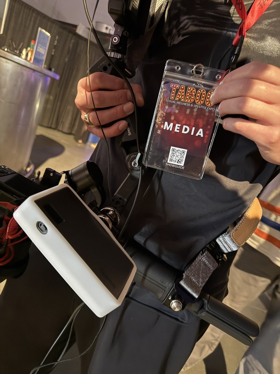 Repping <a href="/PearlIndustry/">Pearl Industry Network (PiN)</a>  at #TabooEdmonton with <a href="/nightframeent/">NightFrameEnt</a>