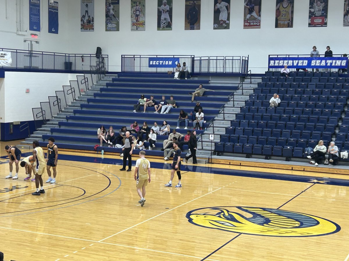 bhsrunninrebels's tweet image. What an incredible weekend and I’m feeling blessed beyond belief seeing ⁦@10WillFowler⁩ ⁦@BigEvEnos⁩ and ⁦@KayzzinMcdowell⁩ live out their dreams of playing College 🏀!! I can’t wait to see their journeys unfold!! Keep pushing men and love it all!!