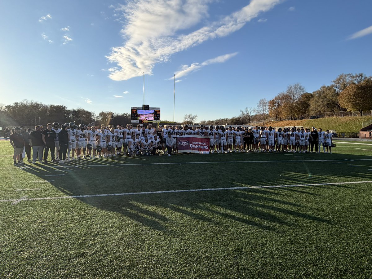 darinkeizer's tweet photo. The game didn’t finish the way we hoped for, but incredibly proud of this team and what they’ve accomplished. GPAC Co-Champs.
More work to do.
Thank you, Defender Nation for always showing up!
#Defendernation #DefenderWay https://t.co/sbc5nHkKst