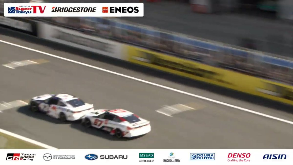 STaranto92's tweet image. Kamui Kobayashi started bump drafting John Hunter Nemechek the moment they took the green flag

小林選手これを楽しいんですぎるよw