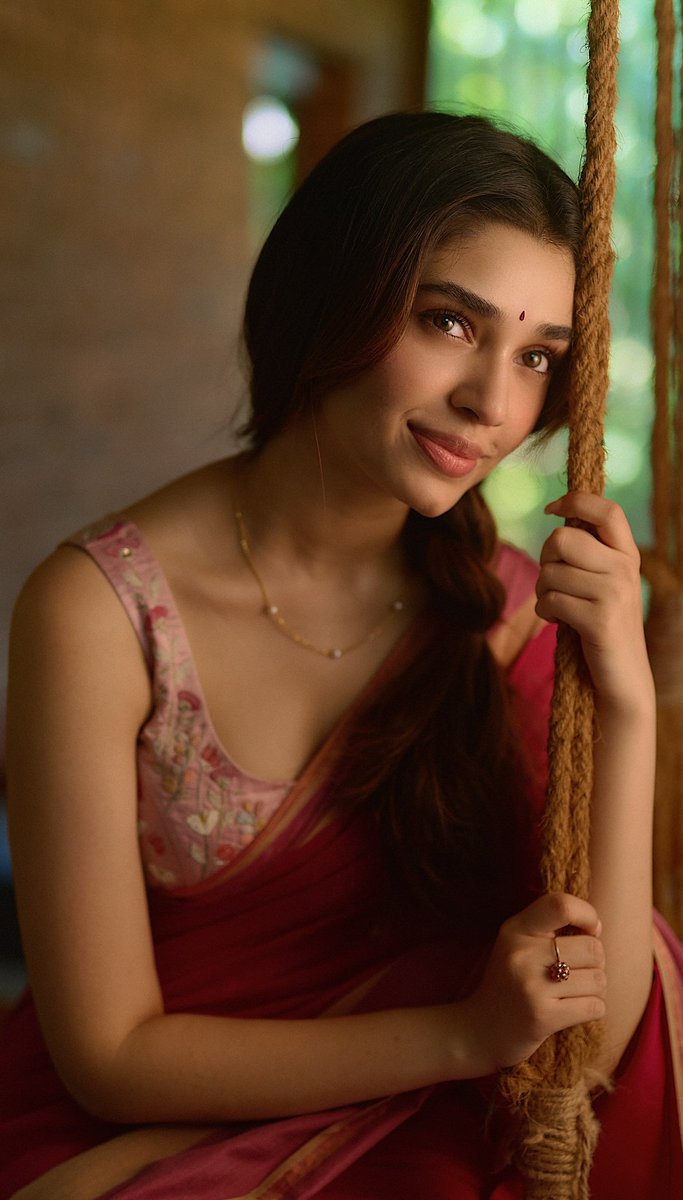 INDACTRESSPIC's tweet image. Pretty Krithi Shetty Face Card 

#KrithiShetty 
#sundayvibes