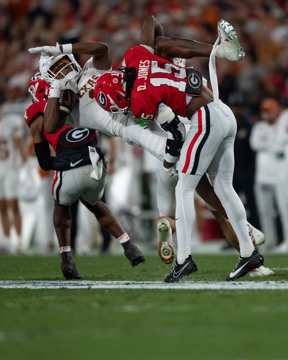 KathrynMayPhoto's tweet photo. First half fav? Demello Jones’ audition for the WWE.
-
Shot for @ugasportscom https://t.co/pH6BPhxO4r