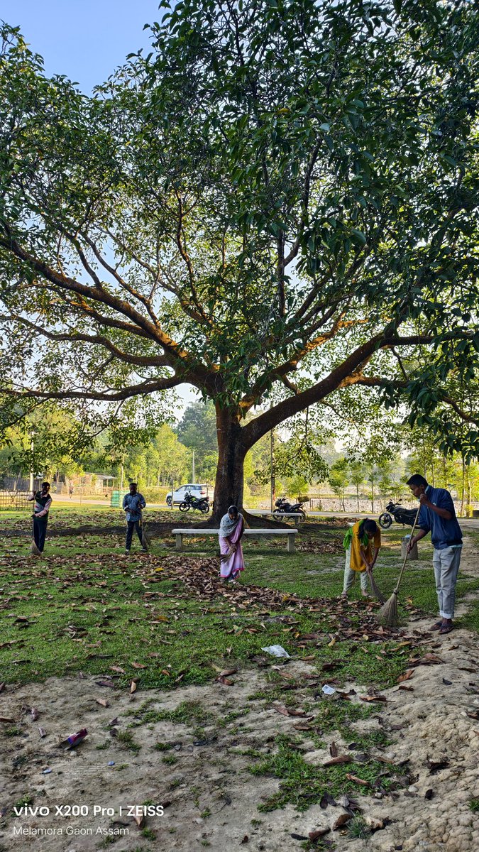 bitupon88900972's tweet photo. Good Morning 
#destinationkhumtai #cleankhumtai #cleanmelamora #SwachhaaHiSeva #plogging #avoidplastic #SwachhBharat @Mrinal_MLA @himantabiswa @CMOfficeAssam @narendramodi @PMOIndia @NANDANPRATIM @Pijush_hazarika @PmargheritaBJP @KamakhyaTasa @manabdeka @borgohainSBG https://t.co/dYnfAJzEFg