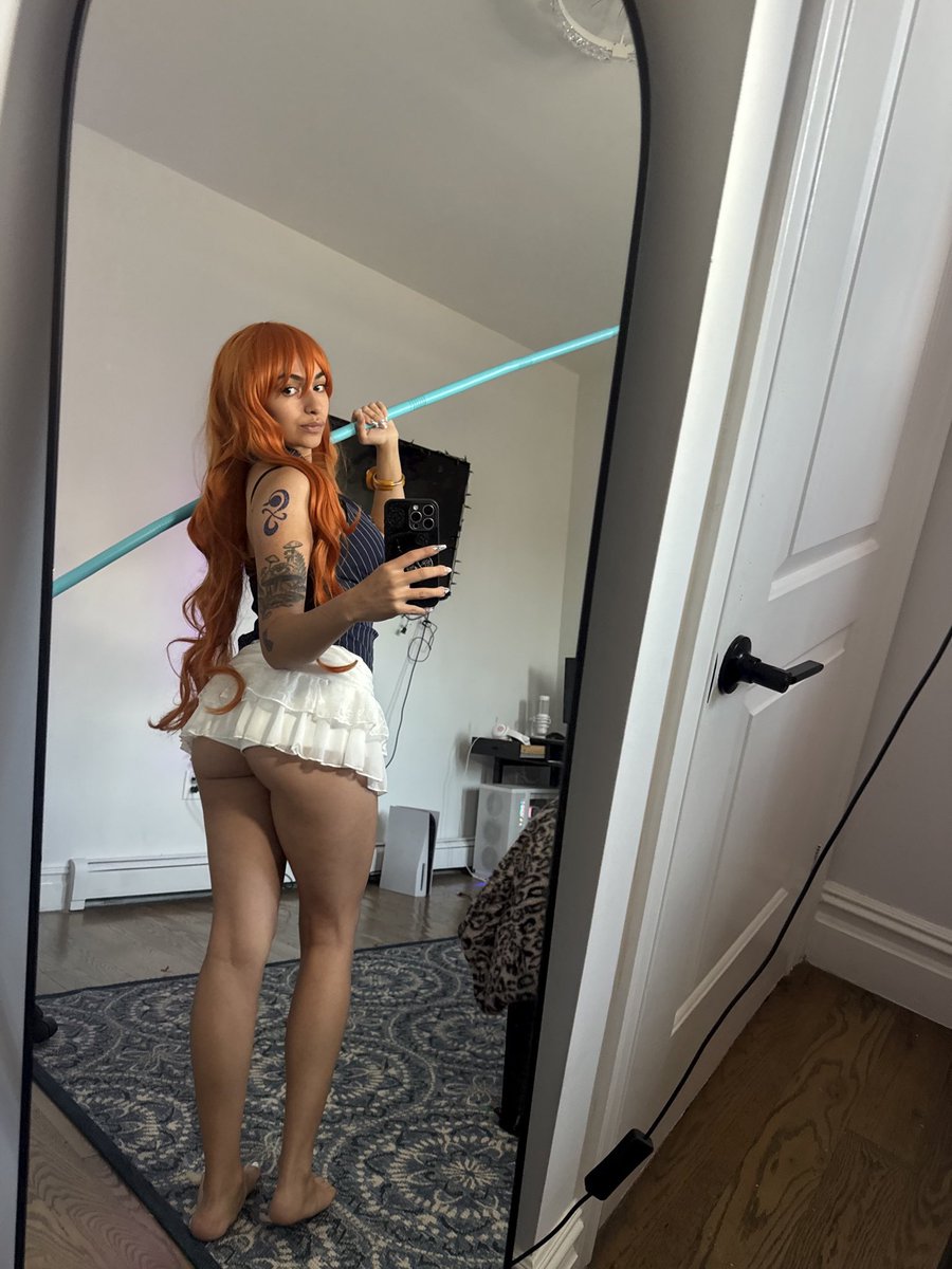 ak1rya's tweet photo. @iamakirya 
Does anyone know where I can find the one piece https://t.co/7xk4Qzn3id
