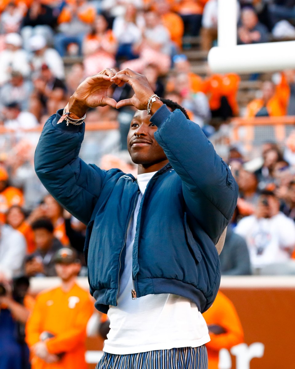 Vol_Football's tweet image. all love for AK
