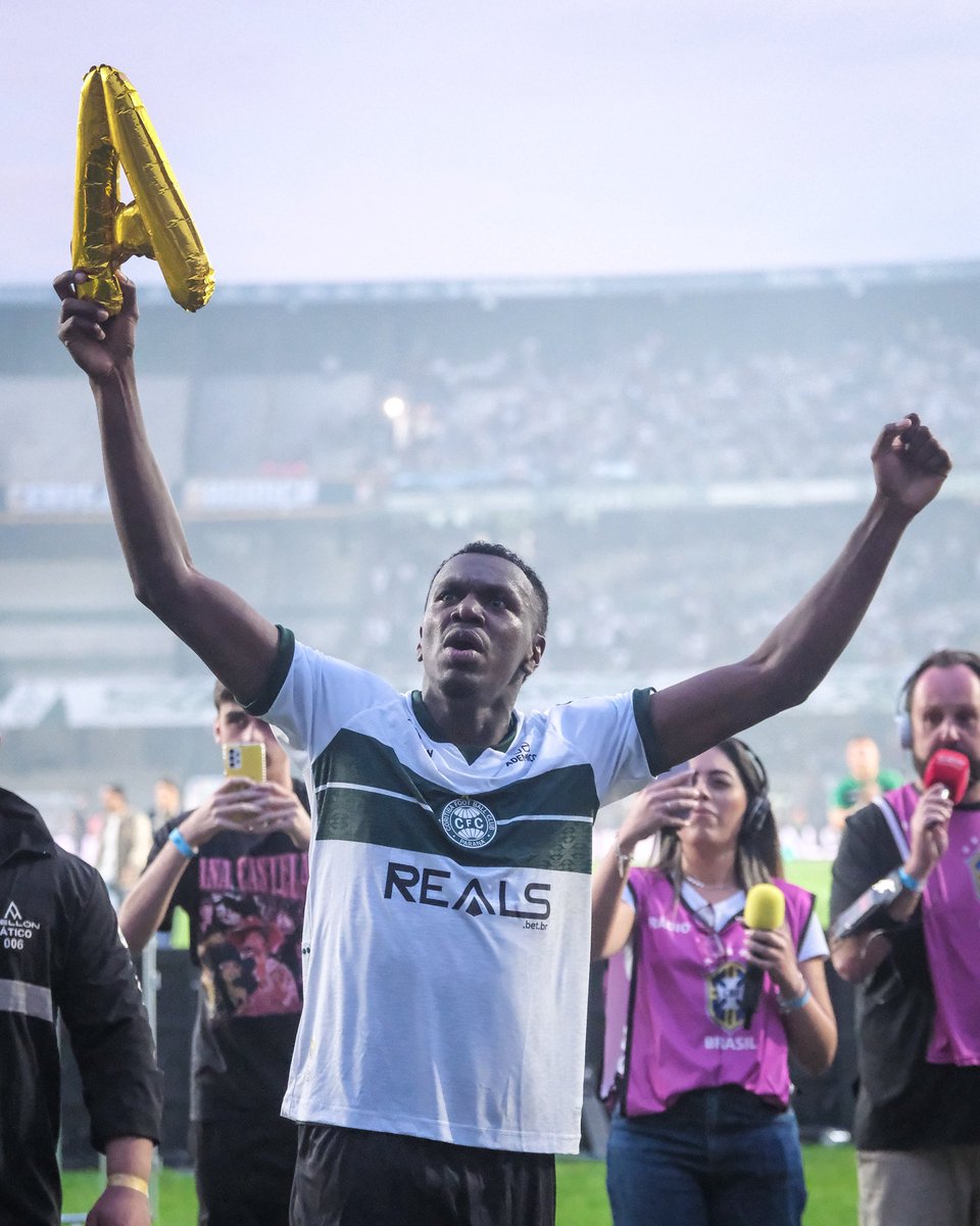 Coritiba's tweet photo. Estamos de volt𝗔! 🇳🇬

📸 JP Pacheco | Coritiba https://t.co/wxpwBsUqoA