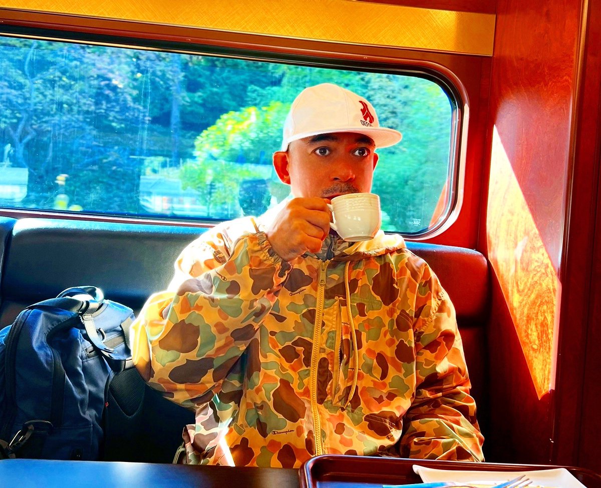 jangoool's tweet image. 11月16日 日曜日

おはよう

昨日隠し撮りされたやつ