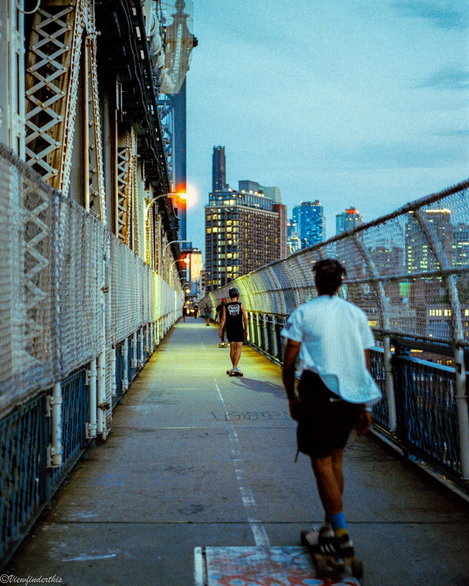viewfinderthis's tweet image. NYC on 35mm Film