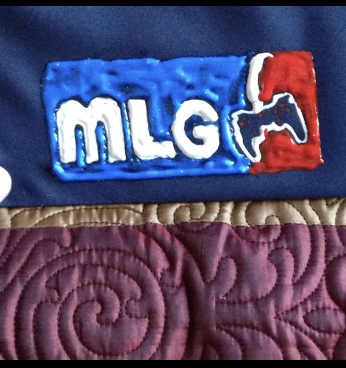 MilesGernertt's tweet image. Little throwback action to my senior year of high school feat @MLG logo on my graduation cap and my senior pics inspired by the legend @OpTic_BigTymeR #CallofDuty #OpTic #GreenWall #BrickByBrick #MLG