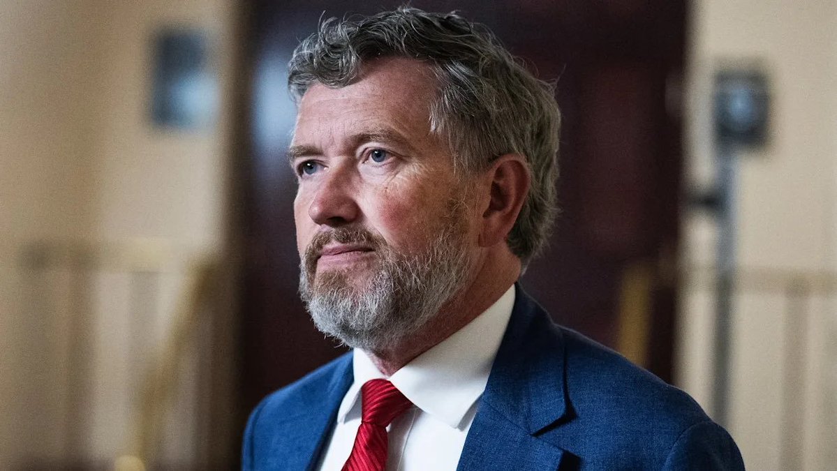 El congresista republicanio Thomas Massie sobre Epstein y el encubrimiento de su partido al pedófilo:  "Esta votación quedará registrada en el expediente durante mucho más tiempo del que Trump será presidente...Cómo podemos confiar en ti? Encubriste a un pedófilo en 2025'?"