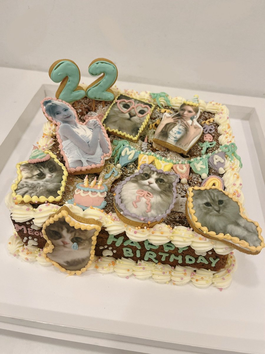 AIOKADA1's tweet photo. 🐈💚🌈🍵🍫🎂✨
#happymayukaday https://t.co/W4elIMfIRx