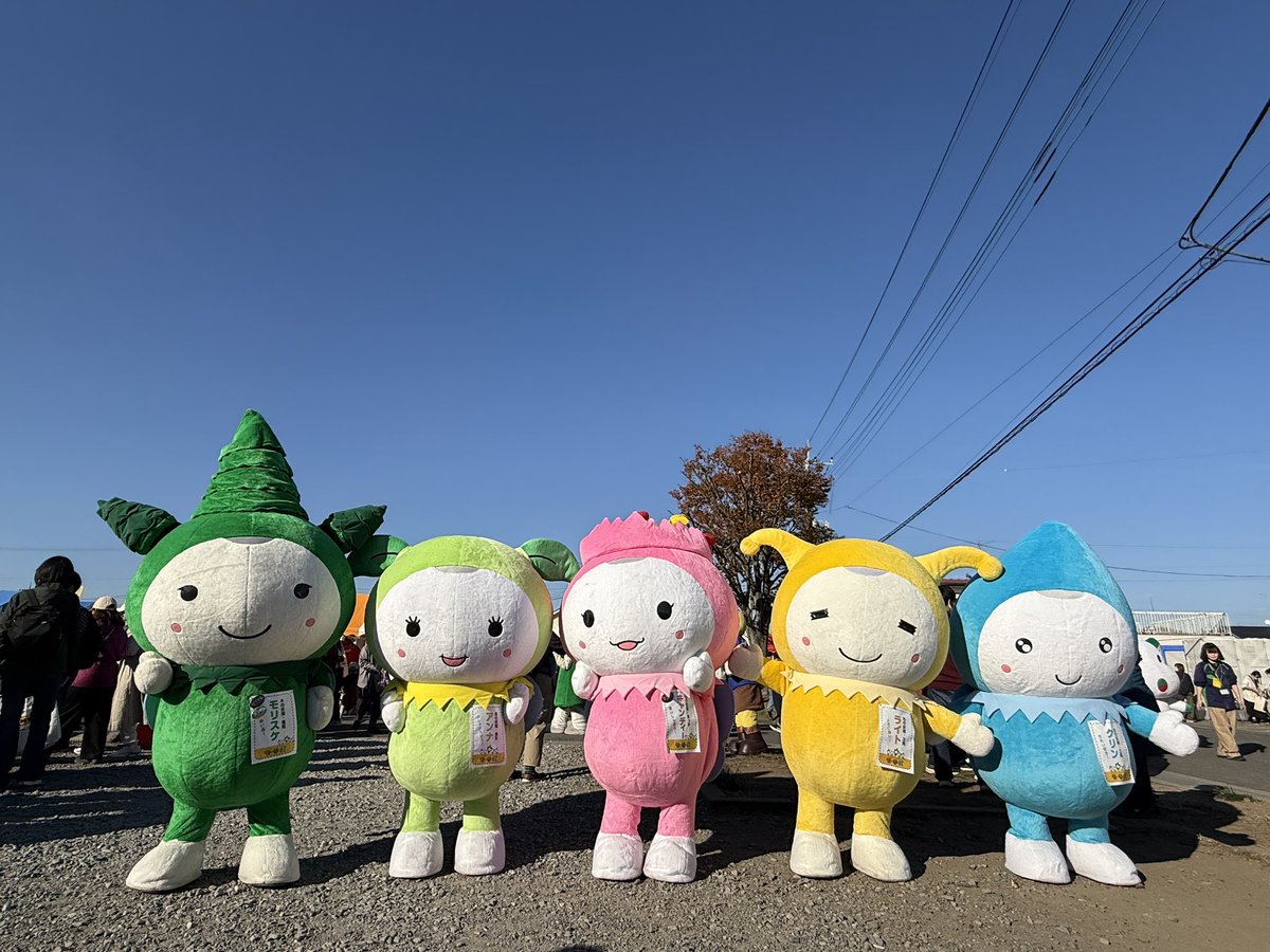 おはよー！モリスケです
今朝は #モリスケごはん お休みです！羽生にいるからね＾＾

昨日はモーリーズ 5兄妹が羽生にそろって、会場盛り上がった！はず＾＾たくさん写真撮ってくれてみんなありがとう、お守りにしてね。