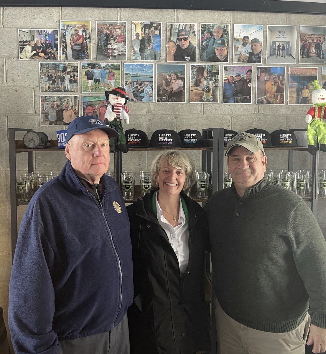 🇺🇸 Celebrating our Veterans and an amazingly fun group of those who support those who served! ❤️

Great day at the Salute to Our Troops event with the Jersey City American Legion! Proud to stand with Rich Reitberger, Hudson County Commander, and Jack Dunn, Past Department Vice