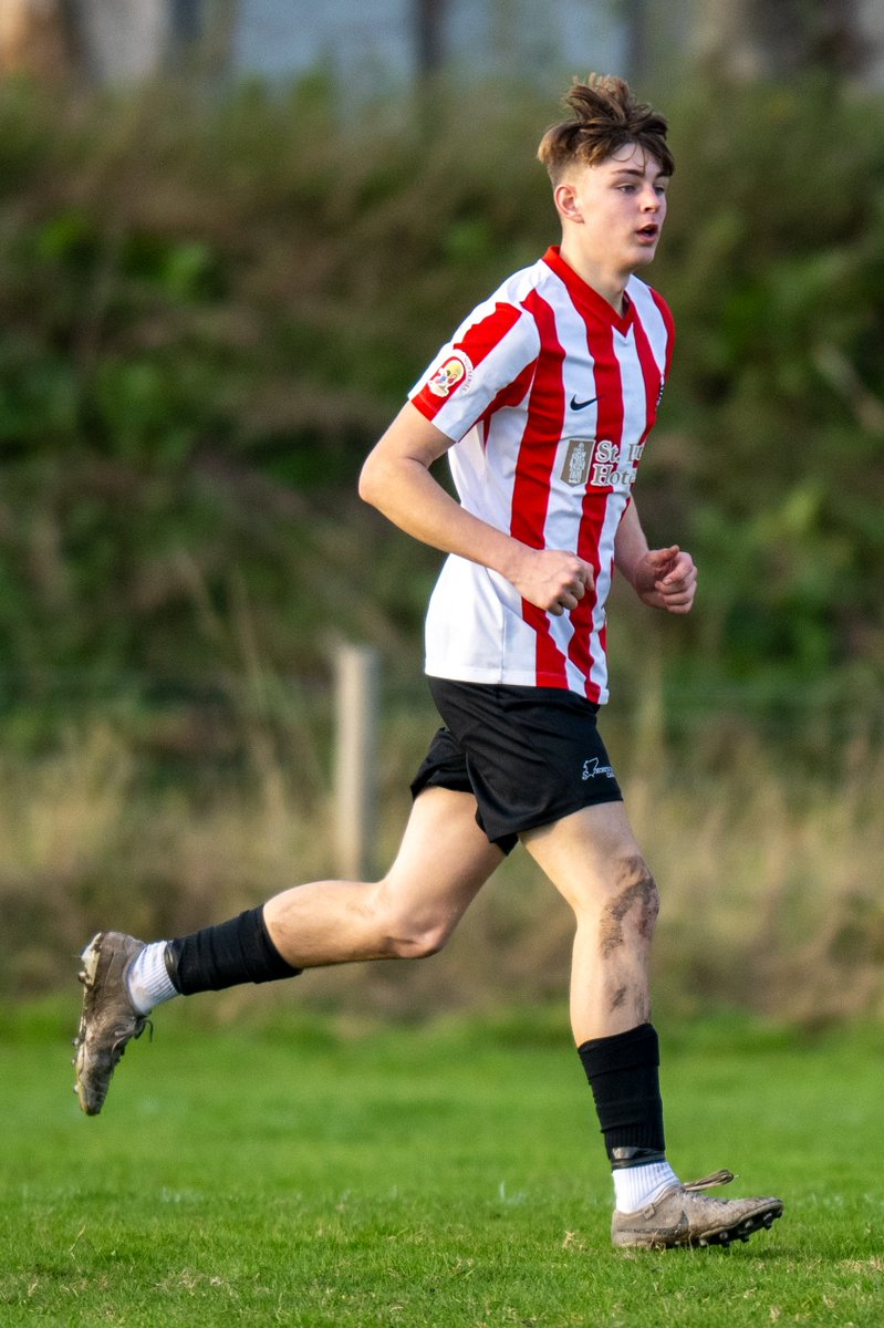 STAINKE DEBUT #TainSaints #NorthCaley
It was great to see a former Saints under-18 make his return to the club today in Alex Stainke, debuting today at centre-back for the first team. Welcome back Alex!