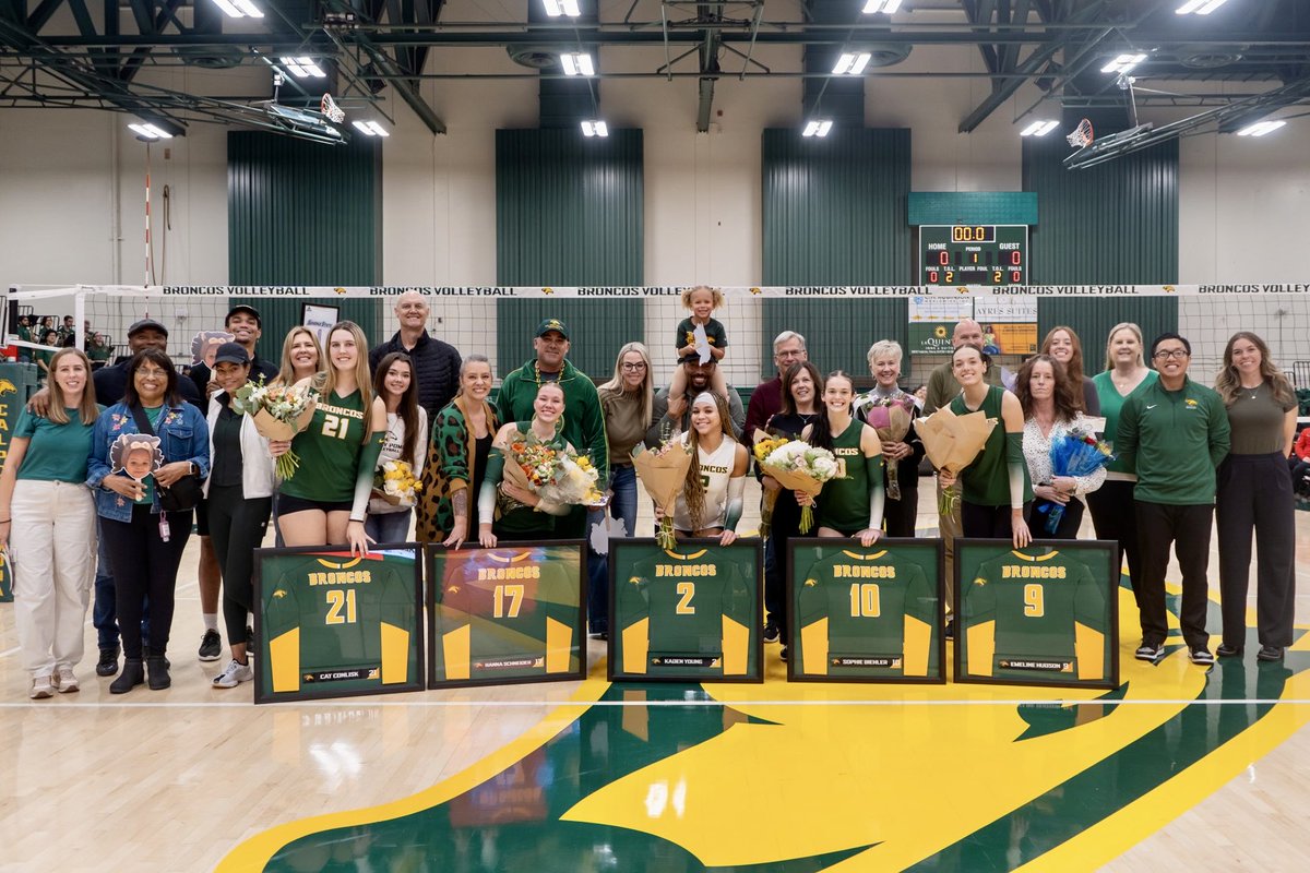 cppvolleyball's tweet image. Shots from today’s Senior Day ceremony 📸

#WeAreCPP