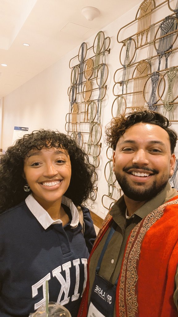 Div J Grad Network tweet media