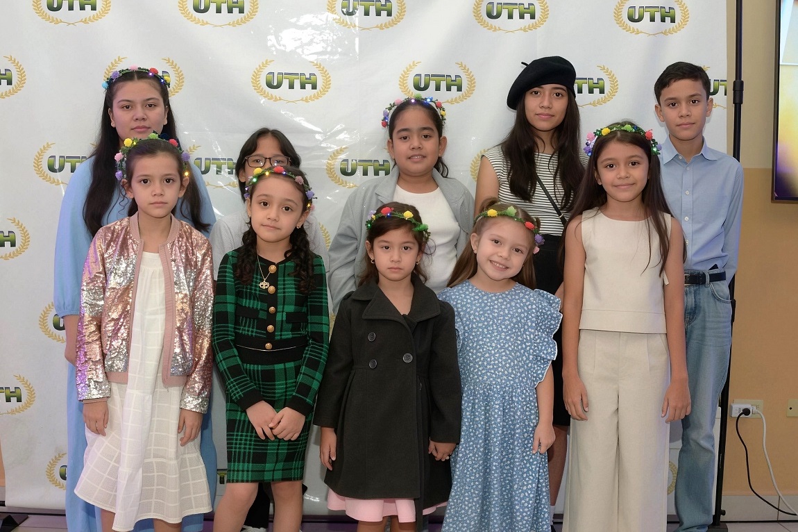 EldiarioHND's tweet image. #ElDiarioHN #Arte #pintura #skills #NiñosArtistas #UTH #SanPedroSula #talento

Celebración al talento: Skill Up y @UTHEDU exhiben obras de pequeños artistas 
MAS DETALLES AQUÍ → eldiario.hn/celebracion-al…