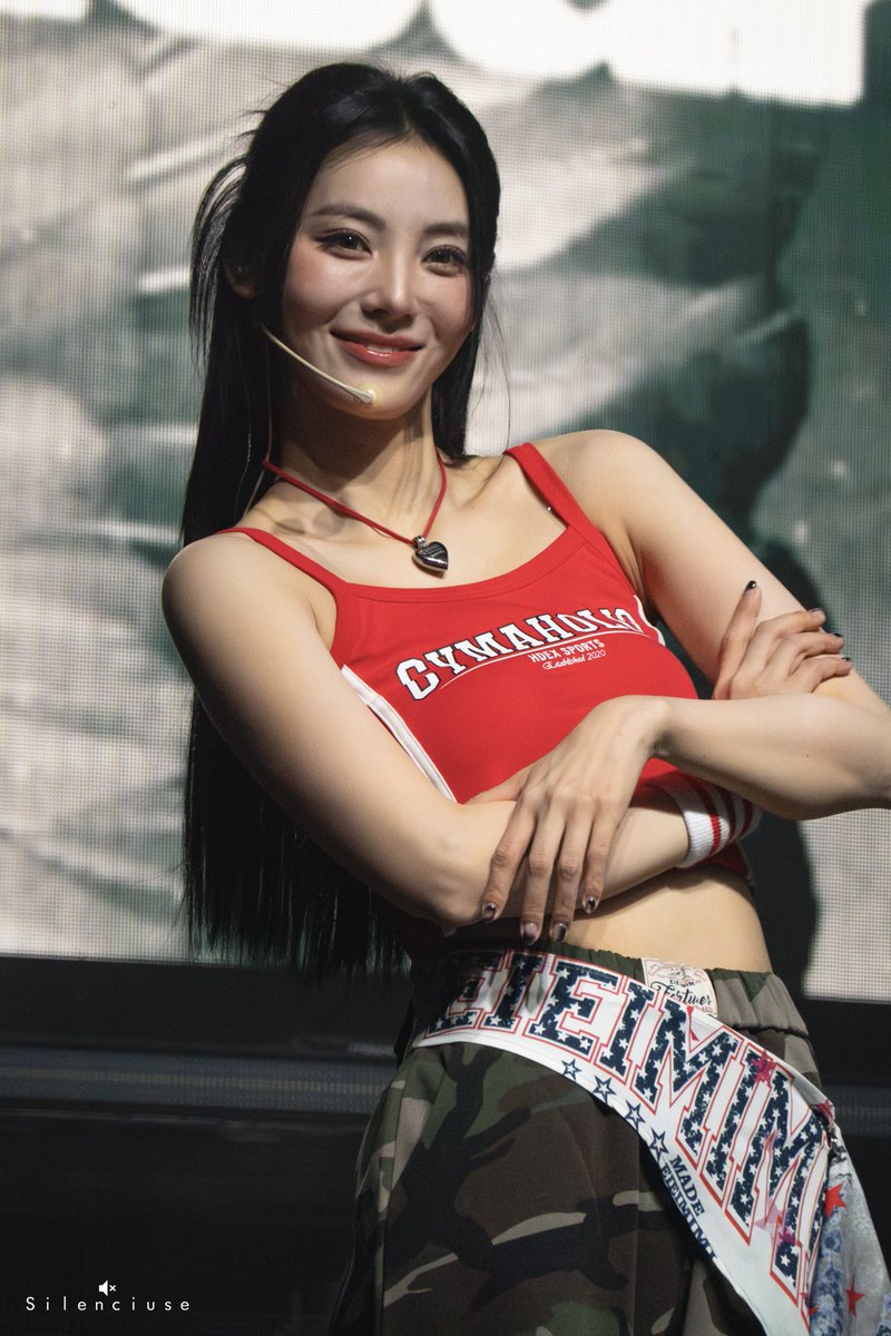 Silenciuse's tweet image. 251110 ARTMS Grand Club Icarus in Toronto

drive.google.com/drive/folders/…

#ARTMS #아르테미스 #JinSoul #진솔 #ARTMSinToronto #Grand_Club_Icarus