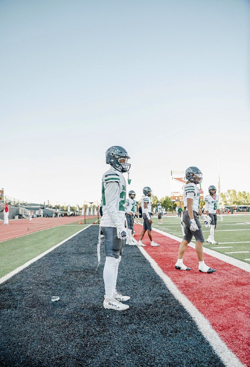 Willing to play anywhere 
any division 
any school
 just need a chance 

hudl.com/v/2TAT0u