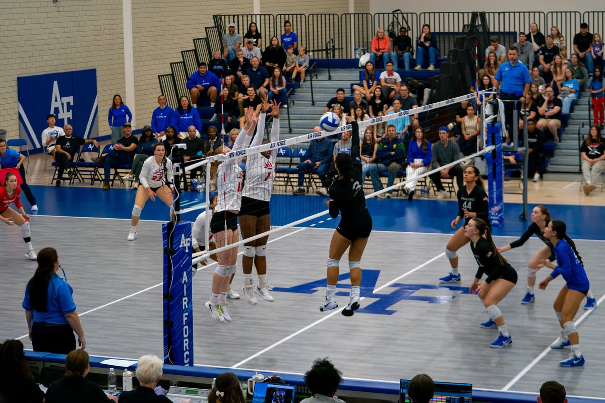 # 3 with the swing 🏐