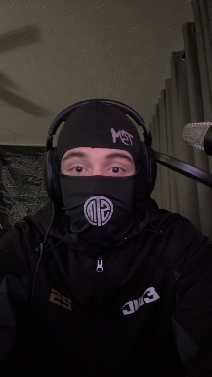 TL PanicApex tweet media