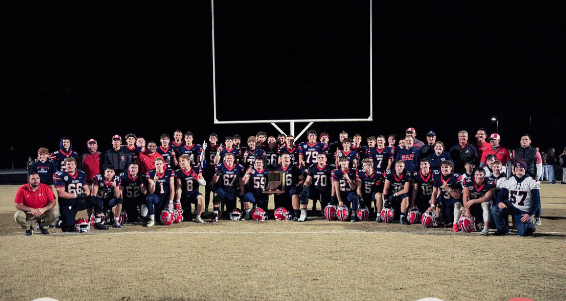 Rockport254's tweet photo. Doesn’t matter if it’s the diamond, gridiron, hardwood, or whatever else. Rockport boys WIN. Congrats to @micahdtoler, @tyce_winchell, @realpeytongray, and the rest of the Heritage Hills football team on a regional championship. Jobs not done!

#Post254 https://t.co/9w4kq1q6Ms