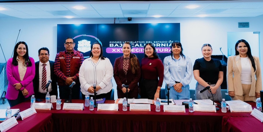 znortemedios's tweet image. 🏛️ Se instalaron las Comisiones Unidas de Fiscalización y Hacienda en el #CongresoBC.
Supervisarán financiamientos por hasta 3,500 mdp y citaron al secretario de Hacienda el 28 de noviembre.

🔗 Lee la nota
nuel.ink/bcndf1