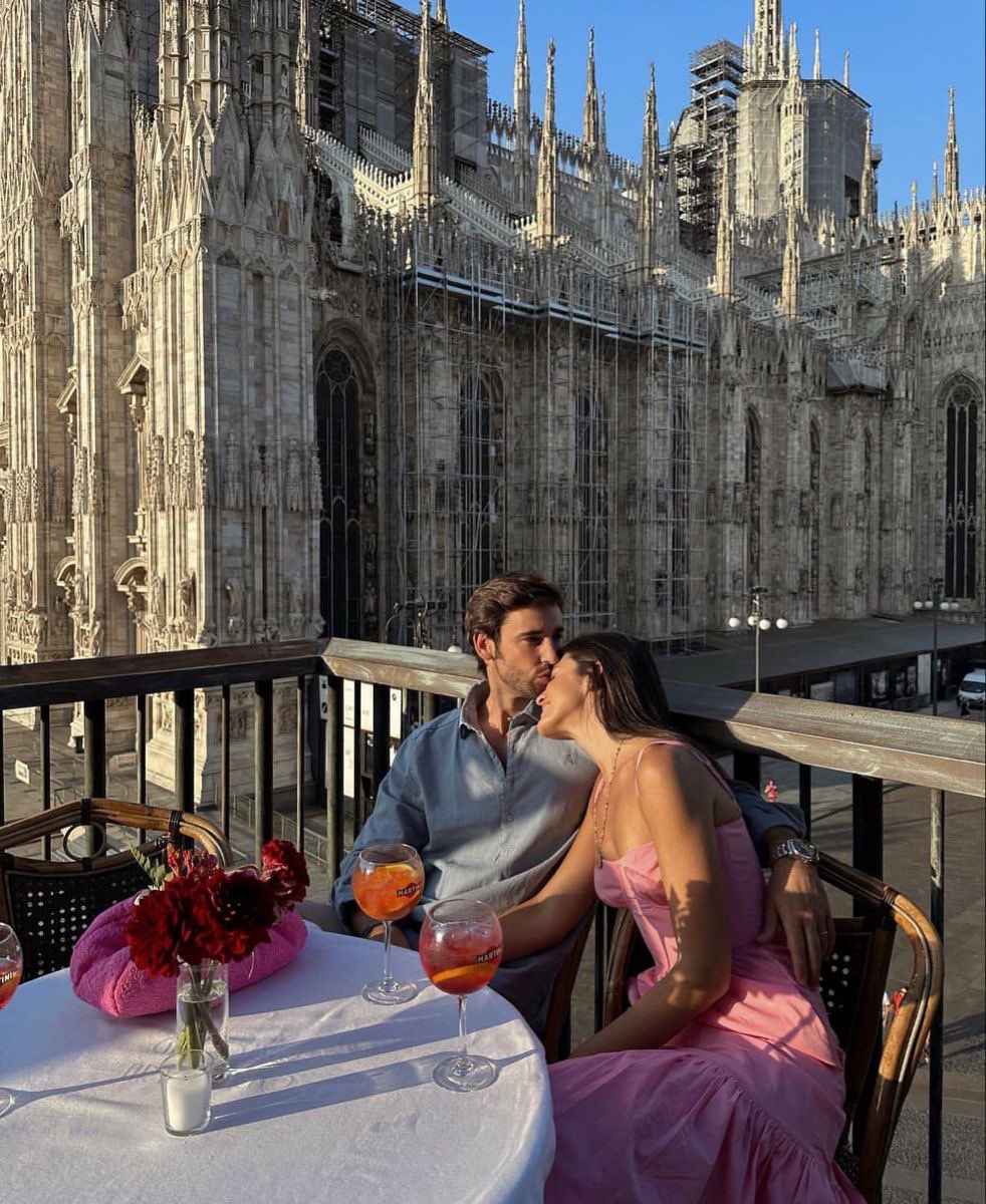 meandwho's tweet image. 