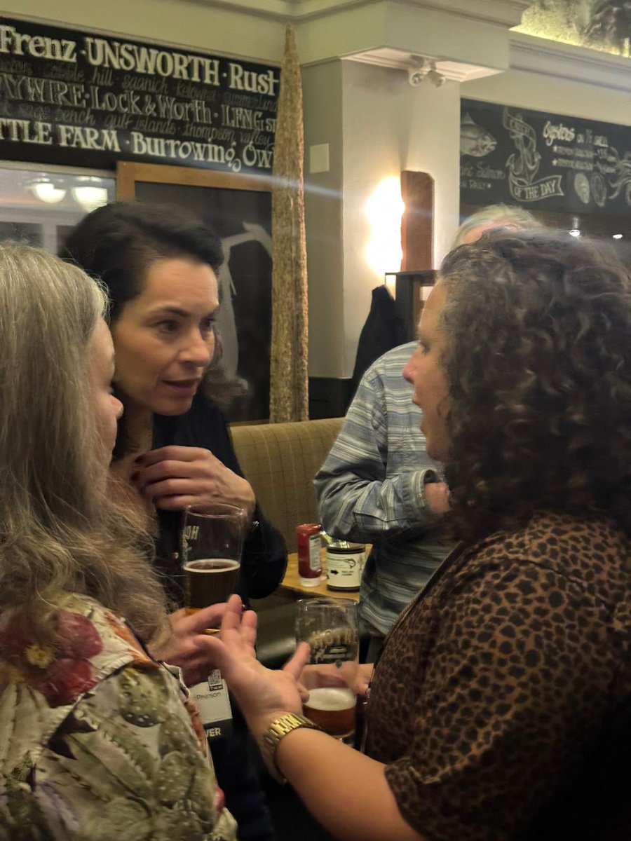 HMcPhersonNDP's tweet image. Great to see so many New Democrats in Victoria last night! Thank you all for coming out.