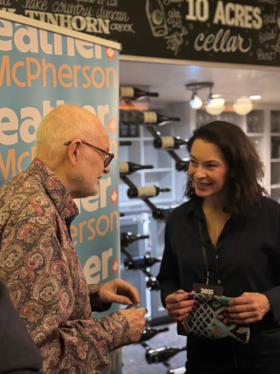 HMcPhersonNDP's tweet image. Great to see so many New Democrats in Victoria last night! Thank you all for coming out.