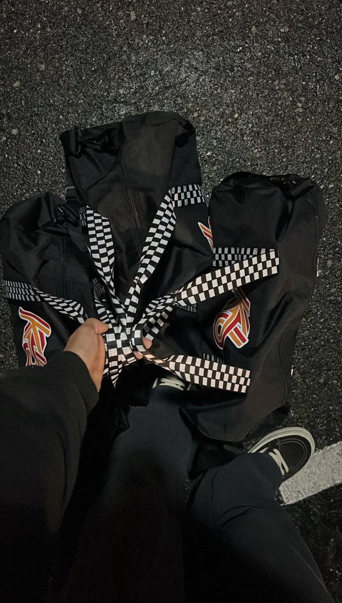 Influencers Kit 🏁
Retweet, Comment a number #1-100
 &amp; Tag 2 friends winners announced Sunday 🫡
Good Luck 🍀