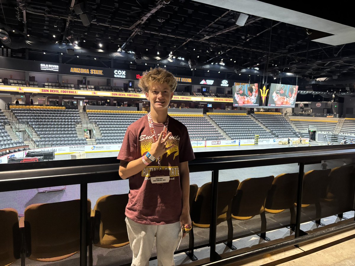 Thank you <a href="/ASUFootball/">Sun Devil Football</a> for having me out today for the homecoming game against West Virginia. What a game and great finish for a win. 

<a href="/coachryanhansen/">Ryan Hansen</a> <a href="/mvp86hinesward/">Hines Ward</a> <a href="/KennyDillingham/">Coach Dillingham</a> <a href="/TreyAndersonQB/">Trey Anderson</a> 
<a href="/HIGLEYFOOTBALL/">Higley Football</a> <a href="/SARMI1129/">Jacob Sarmiento</a>