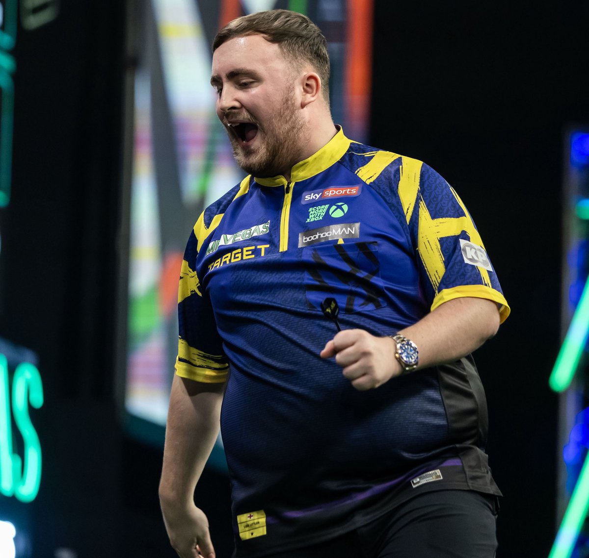 🗣️ “I was giving myself absolute hell. You don’t want to know what I was saying!”

☢️ Luke Littler admits he “gave himself hell” before a killer spell to dump out Josh Rock in the Grand Slam.

💻 Full story: bit.ly/4r3UM6W

📸 <a href="/taylanningpix/">Taylor Lanning</a> | #GSDarts