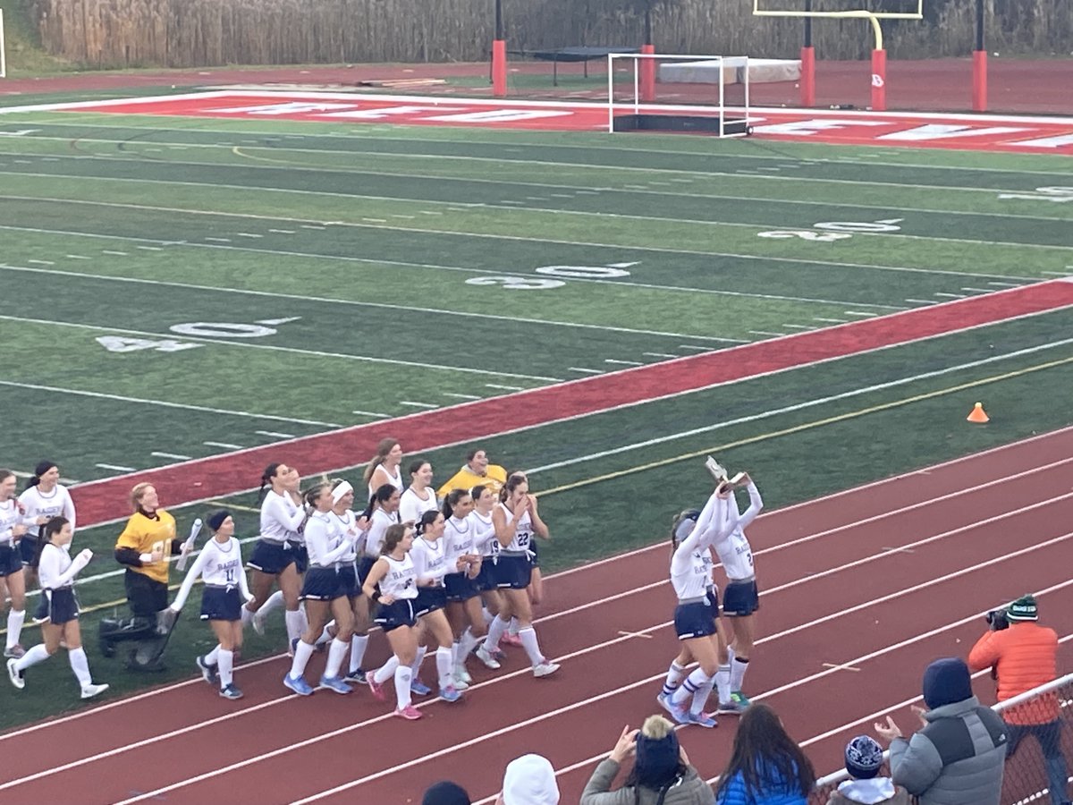 SBRHS_WLDept's tweet photo. CONGRATULATIONS TO THE SB FIELD HOCKEY TEAM!!
🏆
#SBRHS
#ItsAGreatDayToBeARaider
#Oklahoma
@SBRHSBrels https://t.co/wTEzo57bCt