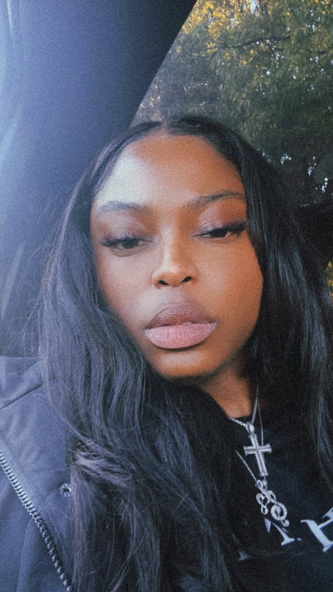 yeahhjc's tweet image. It’s a crime to be gorgeous ✨