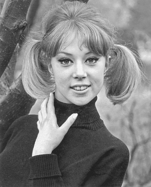 groovyboyd's tweet image. Pattie Boyd ♡