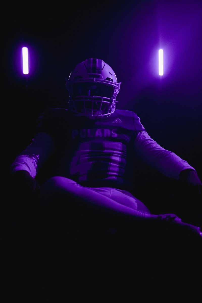 ChrisCardona01's tweet photo. @ChrisCardona87 They said you were too small. They said you’d never go anywhere. They should’ve never bet against you. You’re a Champion at the NCAA level son. Congrats to the Crown College Polars.  
#HistoryWasMadeToday#UMAC-Champs#CFBPlayoffBound. https://t.co/r1Da1dHfJx