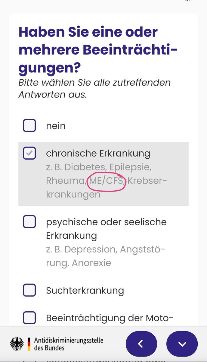 Parunzel_'s tweet image. Die ständige Aufklärungsarbeit von #pwME lohnt sich! #MECFS wird immer sichtbarer. Hier als direktes Beispiel für eine Auswahlmöglichkeit einer Umfrage zu Diskriminierung.
