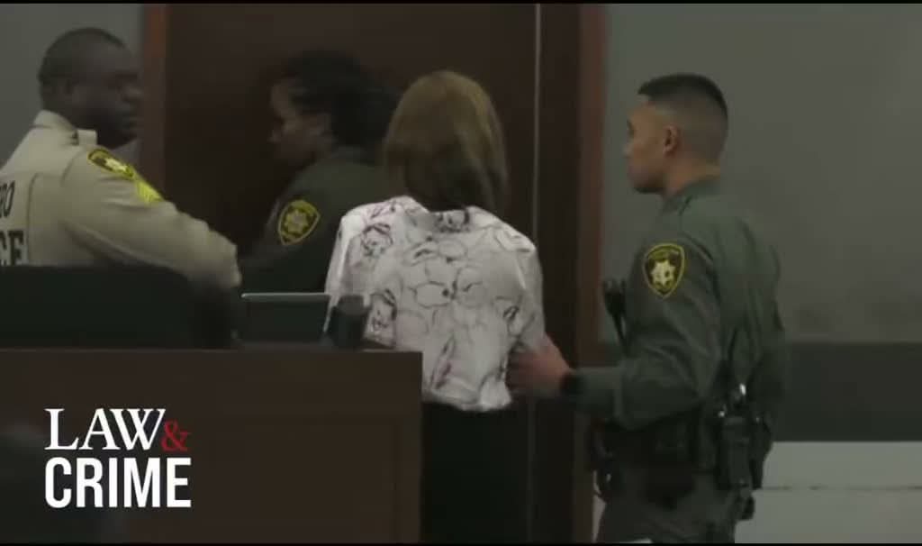 rudolfhenryk5's tweet image. 🚨 Shocking Vegas murder verdict 🚨

Former adult film star Devyn Michaels has been convicted of first-degree murder in the gruesome killing of her ex, Johnathan Willette — a case that has left even Las Vegas locals stunned.

A jury found that Michaels decapitated Willette after…