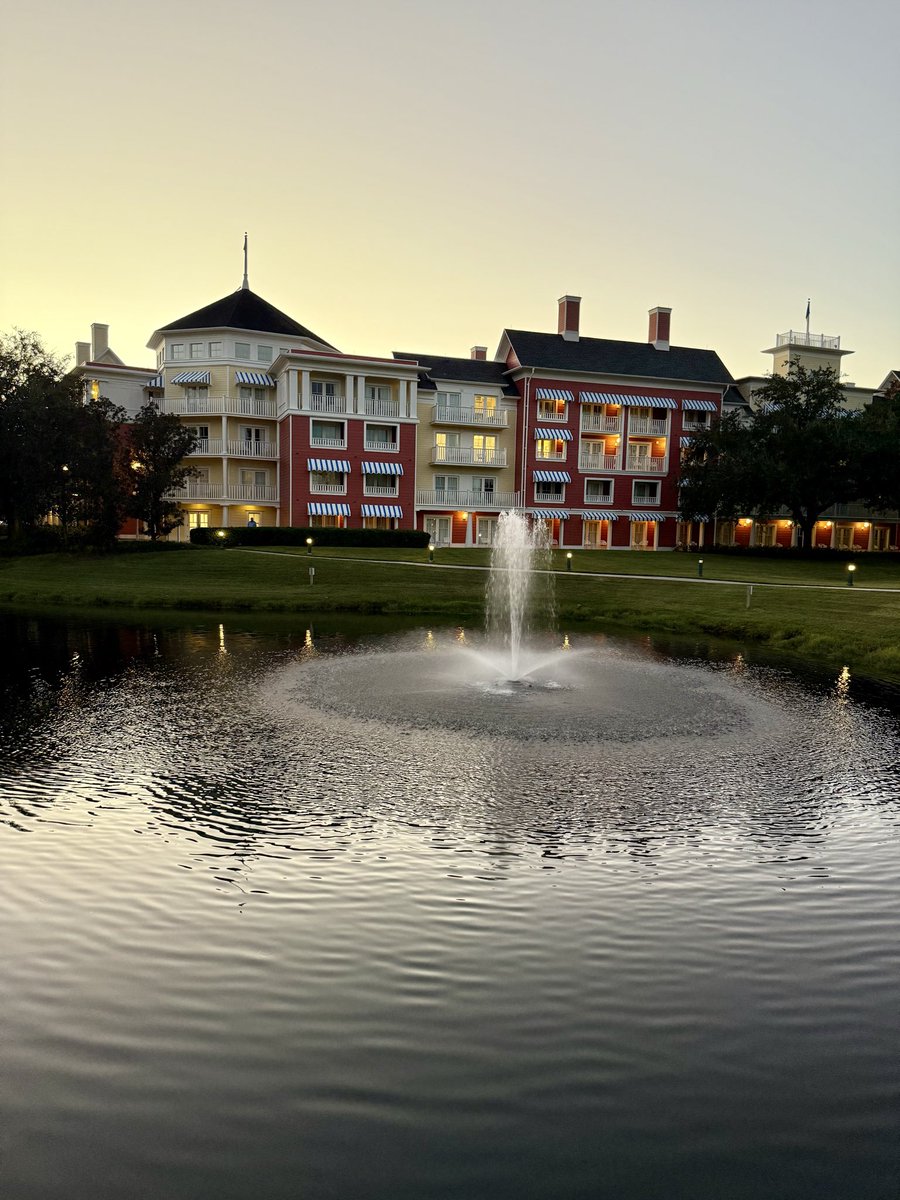 stevenhaderer's tweet image. Hello, Boardwalk!