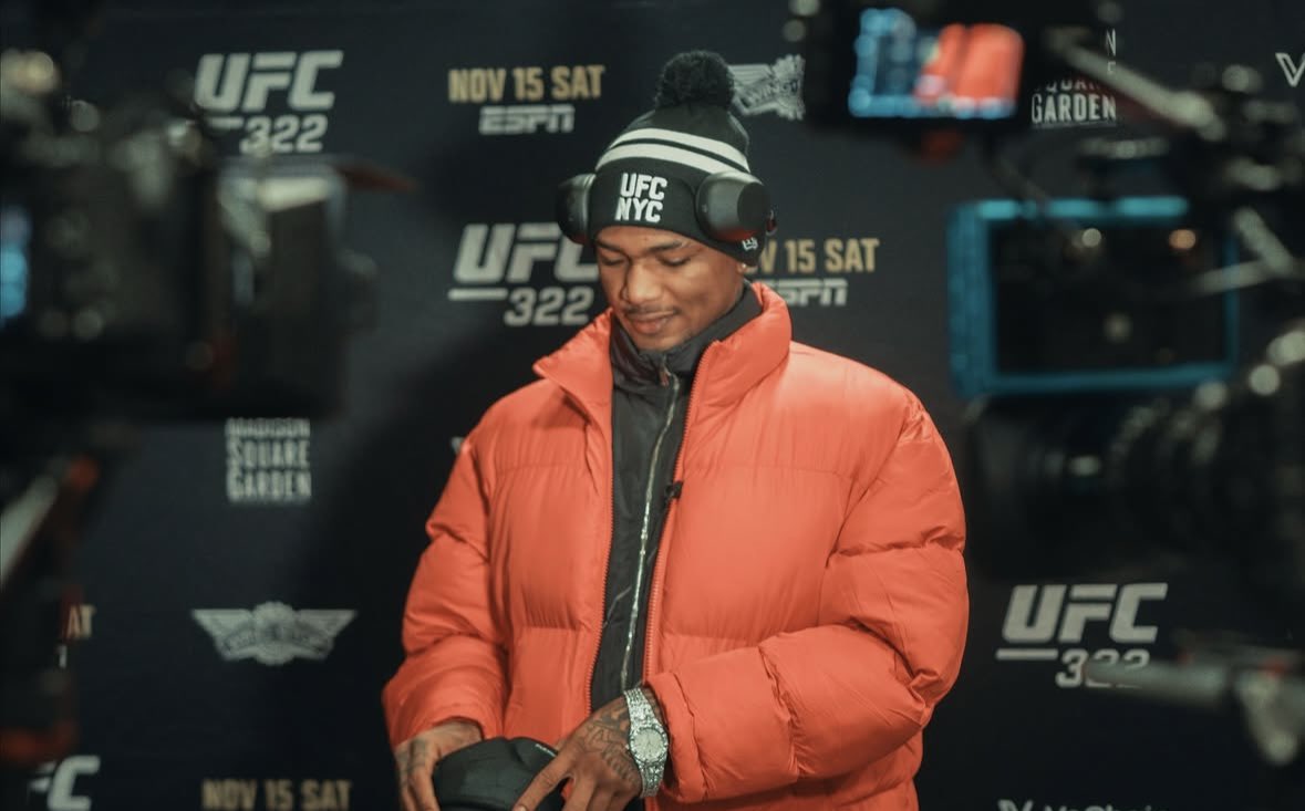 AVAstudillo's tweet image. #EsHoy 🥊
#UFC322 
#MichaelMorales 
Gracias Andrés Martínez por tu apoyo.