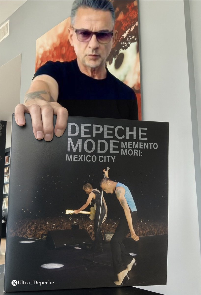 Ultra_Depeche's tweet image. Depeche Mode 
Memento Mori: Mexico City | December 5 #DepecheMode